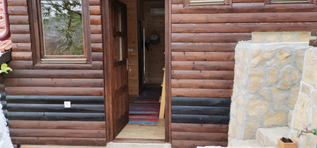 Bungalow 3 With 1 Room サラエヴォ エクステリア 写真